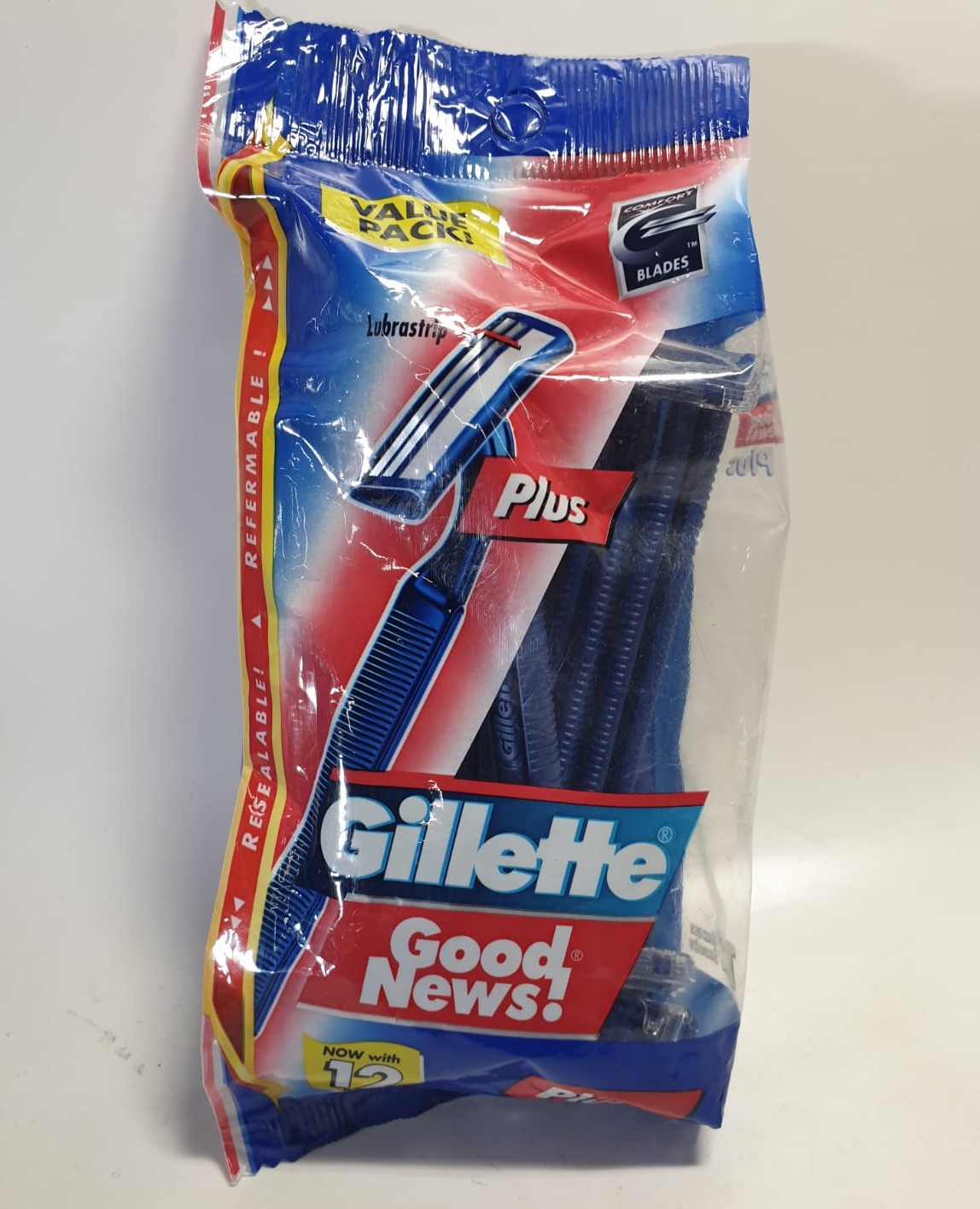 Gillette Men's Disposable Razors with Lubrastrip, 12 Count 47400126022